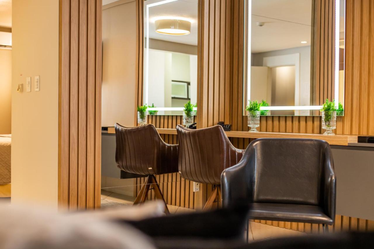 Delupo Hotel - Livin Studios คริซิอูมา ภายนอก รูปภาพ