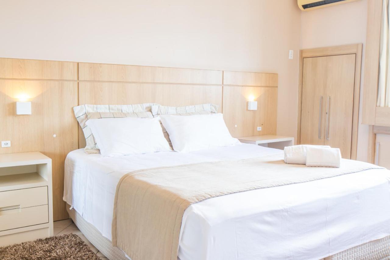 Delupo Hotel - Livin Studios คริซิอูมา ภายนอก รูปภาพ