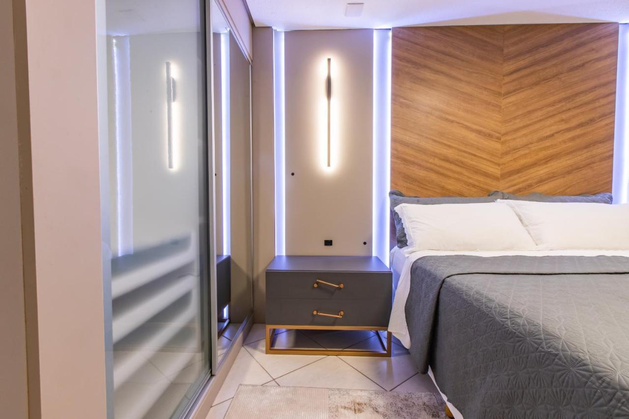 Delupo Hotel - Livin Studios คริซิอูมา ภายนอก รูปภาพ